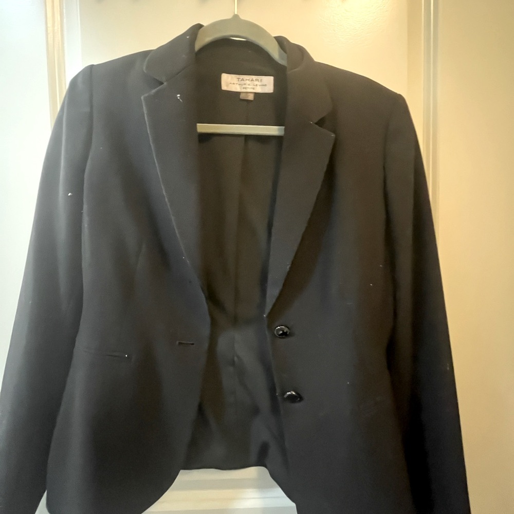 women’s tahari blazer jacket